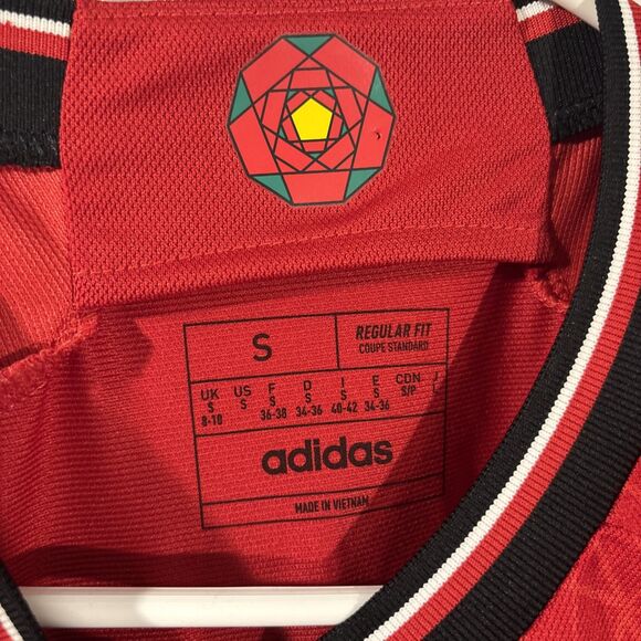 Manchester United Alejandro Garnacho #17 Jersey Home 23/24 Women’s Small NWT Red - Picture 5 of 9